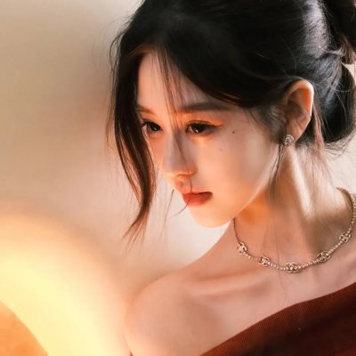 她嫁了个警察